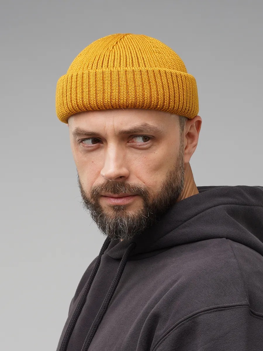 Шапка вязаная жёлтая